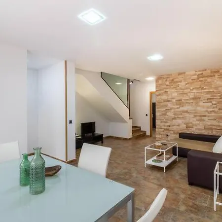 Casa Dafne Luxury * El Matorral